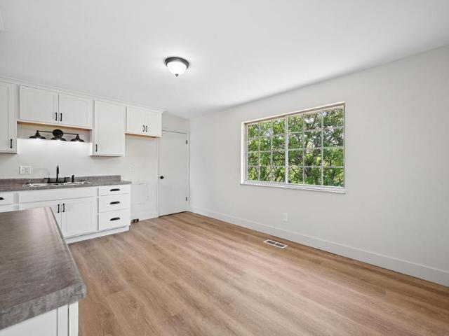 1 Lakeland Court
