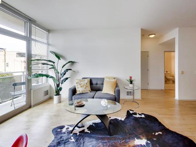 1 Lakeside Drive 410