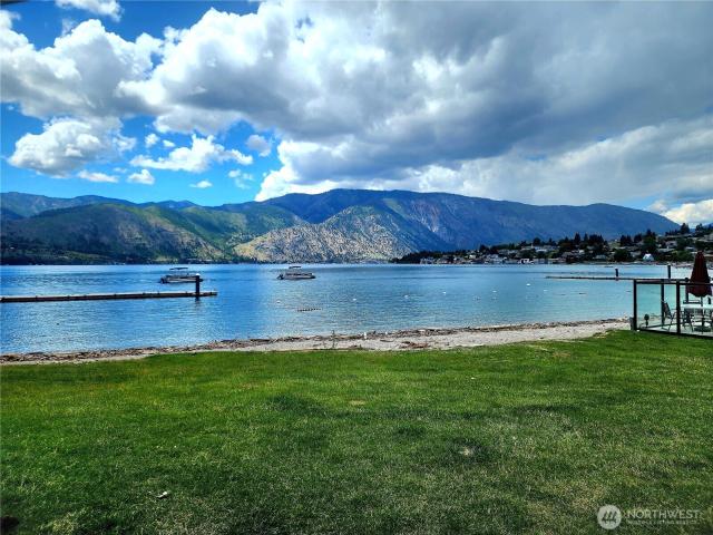 1 Lakeside 713 M