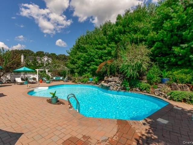 1 Laurel Lane