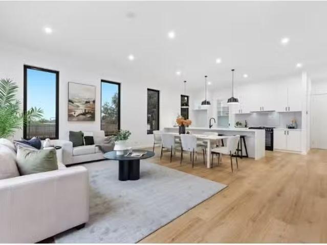 1 Legacy Court, MOUNT WAVERLEY House for rent Listed by Lena.