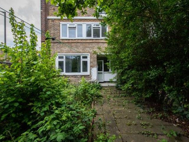 1 Locke House, Patmore Estate, London SW8, 1 bed property to rent, £1,200 pcm | PrimeLocation