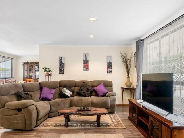 1 Lovelock Street, Aldinga Beach SA 5173
