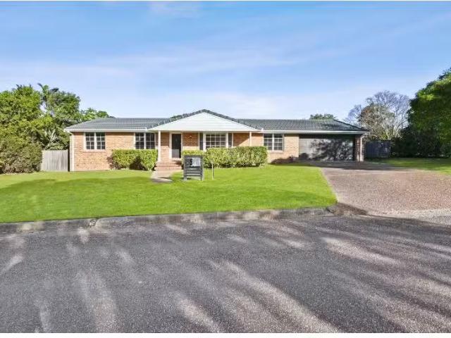 1 Pacific Crescent, ASHTONFIELD House for rent Listed by Chan.