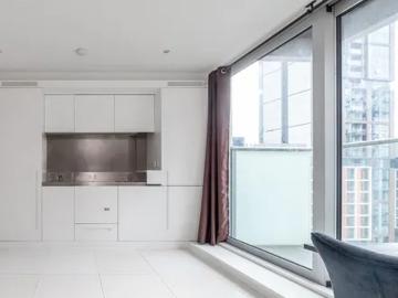 Johns & Co, 70 Marsh Wall, London, E14 9SL, United Kingdom | Studio apartment for rent #137169655 | Rentberry