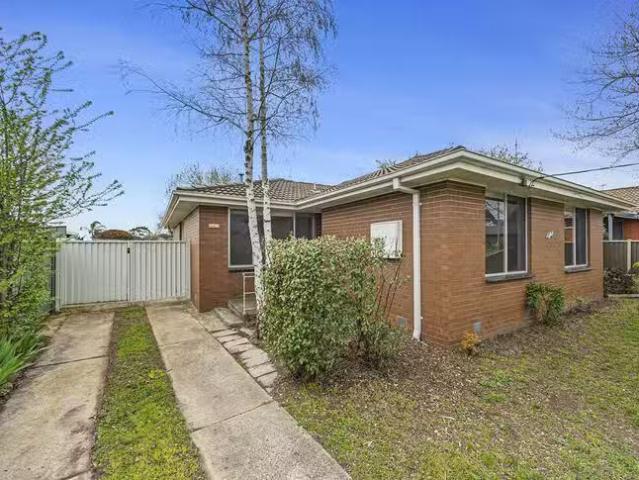 1 Paragon Court, Wendouree, VIC 3355