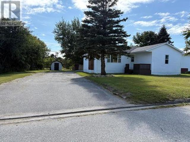 1 Park Avenue, Stephenville, NL, A2N 1E9 house for sale | Listing ID 1293 | Royal LePage
