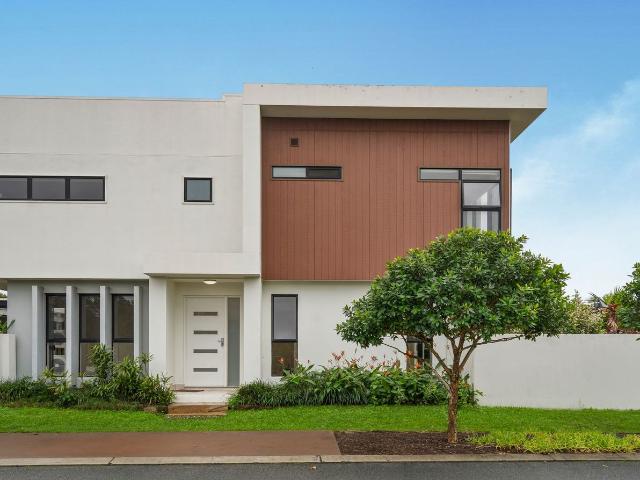 1 Park Lane, HOPE ISLAND, QLD 4212