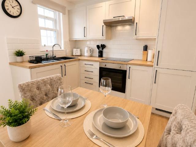 1 Pembridge Gardens | Studio apartment for rent #170424334 | Rentberry
