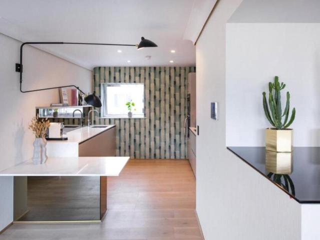 1 Pepys St, London, EC3N 4 bed apartment to rent £5,500 pcm £1,269 pw