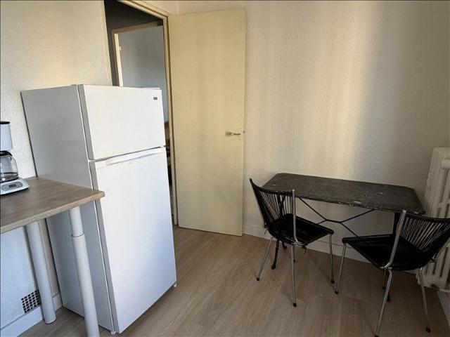 1 pièce Meublé 30,28 m² 2ème étage Colocation non autorisée