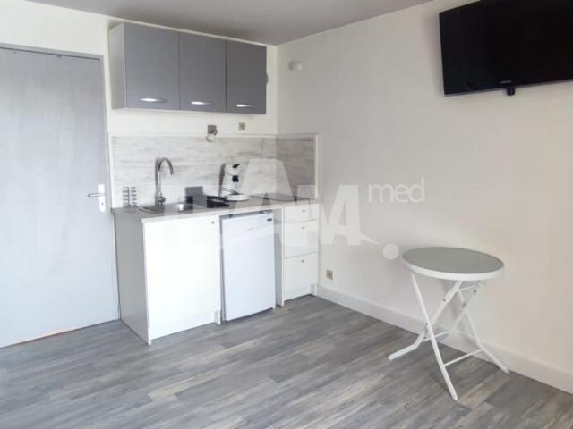 1 pièce, 19m², en location à Sete 350 € par mois