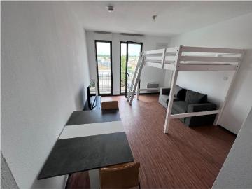 1 PIECE 20 M2 STUDIO MEUBLE CLIMATISE