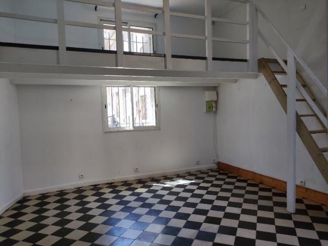 1 pièce, 35m², en location à Sete 490 € par mois