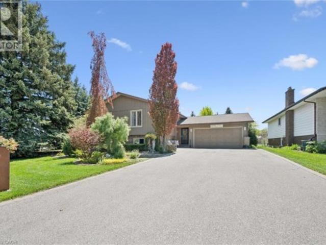 1 Pintail Drive, Elmira, ON, N3B 3C2 house for sale | Listing ID 40859 | Royal LePage