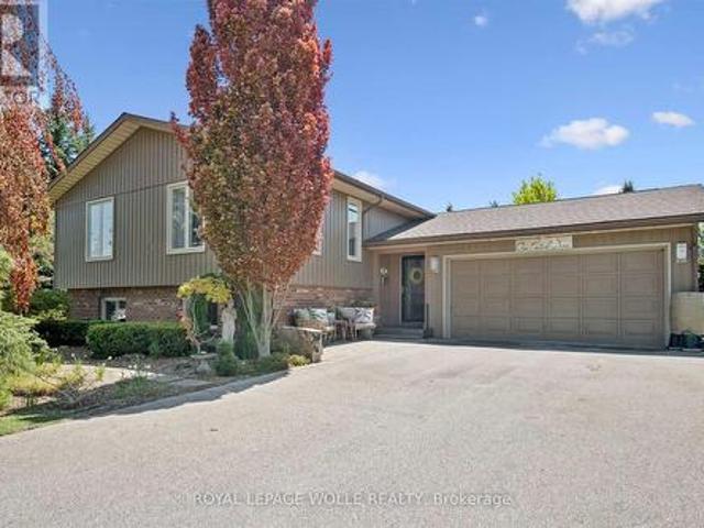 1 Pintail Drive S, Woolwich, ON, N3B 3C2 house for sale | Listing ID X13602 | Royal LePage