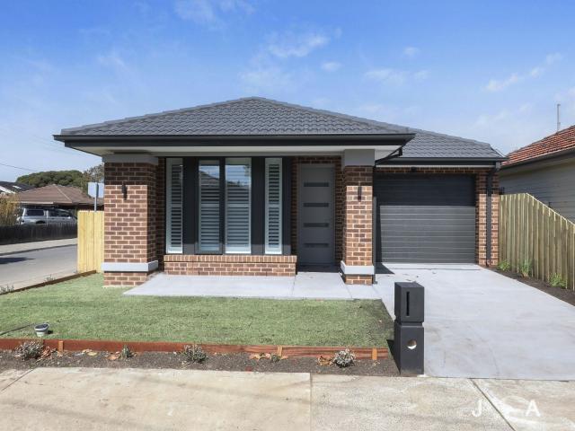 1 Pitt Street, West Footscray | Jas Stephens