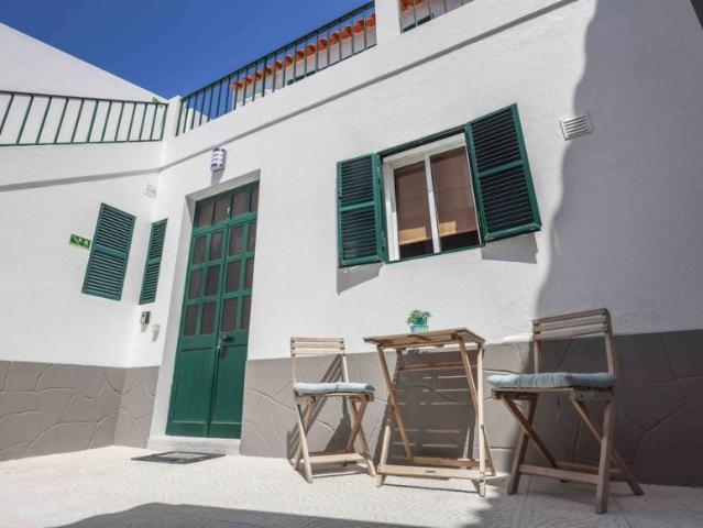 1 quarto, Vila Baleira Vila Baleira 100201571
