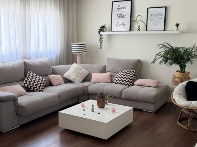 1 quarto, Almada Almada 105120536