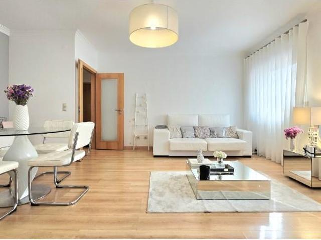 1 quarto, Almada Almada 2825 466 93560433
