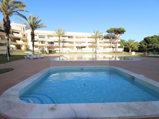 1 quarto, Faro Loulé 8125 102658079