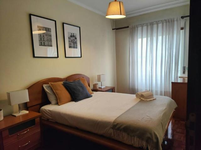 1 quarto, Lisbon Lisbon 1600 792 105361079