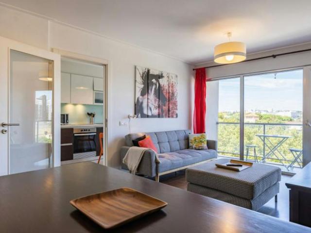 1 quarto, Lisbon Lisbon 1800 294 102885247