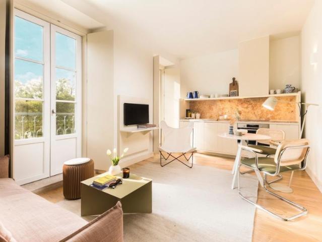 1 quarto, Lisbon Lisbon 104507482