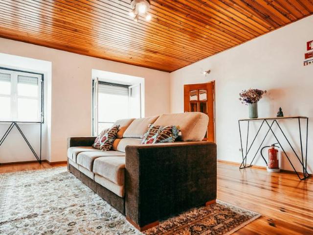 1 quarto, Lisbon Lisbon 1170 102367581