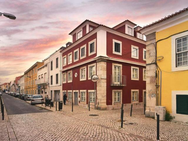 1 quarto, Lisbon Lisbon 1300 215 105199418