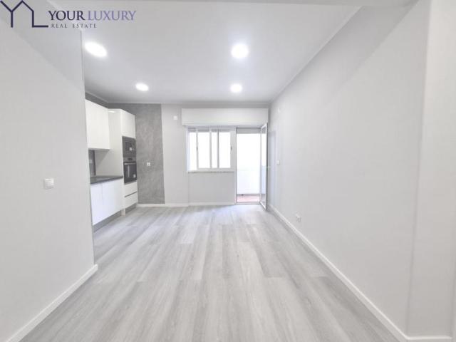 1 quarto, Lisboa Amadora 2720 102882678
