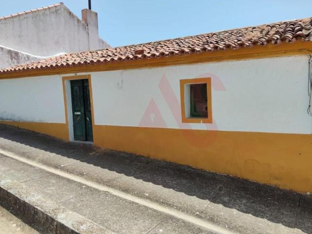 1 quarto, Moura Moura 7860 237 LS91514611