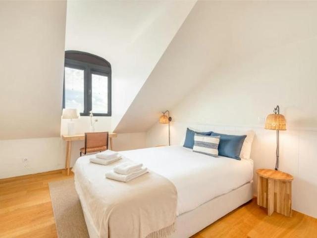 1 quarto, Paço de Arcos Paço de Arcos 2770 033 105655181