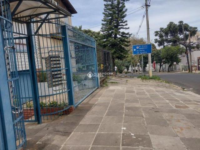 1 QUARTO, PEÇAS AMPLAS NO BAIRRO CRISTO REDENTOR
