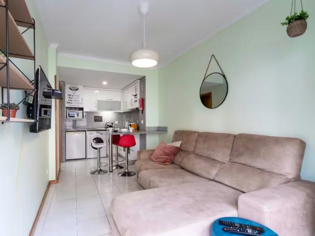 1 quarto, Porto Porto 4000 007 98402084