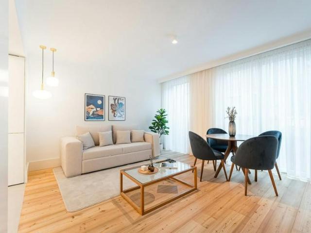 1 quarto, Porto Porto 4000 114 104471866