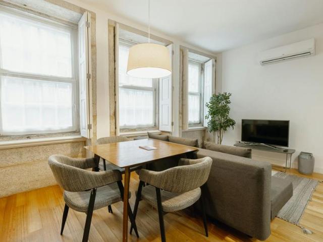 1 quarto, Porto Porto 4050 098 104507630