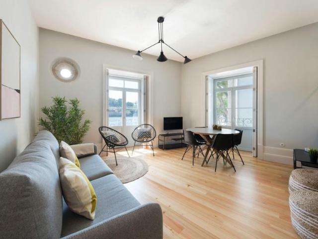 1 quarto, Porto Porto 4050 015 101588897