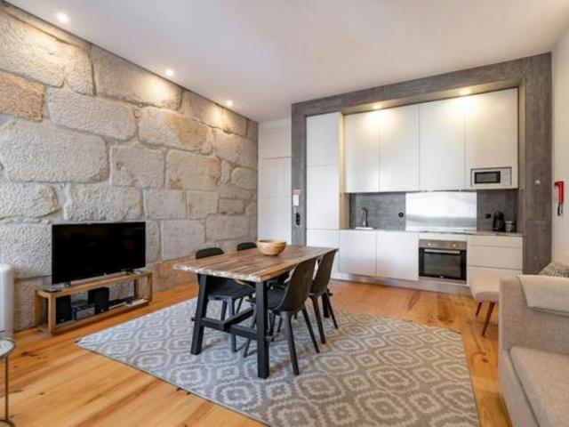1 quarto, Porto Porto 4050 036 87420282