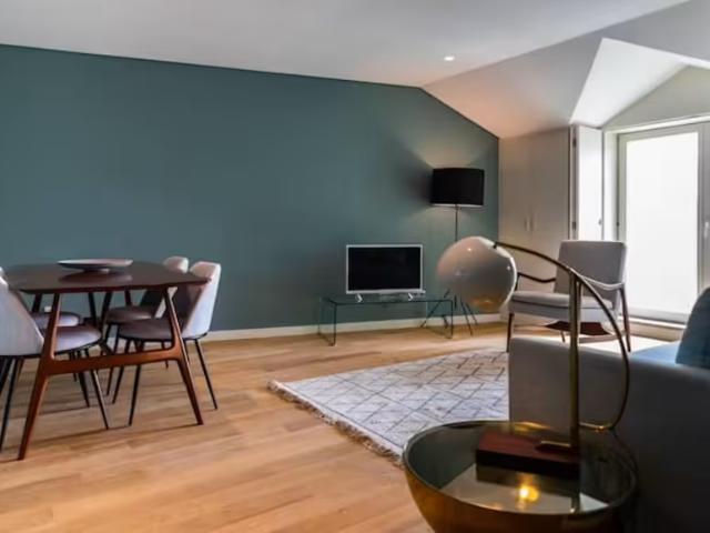 1 quarto, Porto Porto 4050 152 95949445