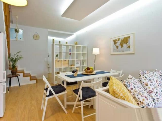 1 quarto, Porto Porto 4050 181 105089818