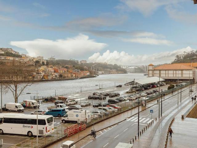 1 quarto, Porto Porto 4050 385 103339042