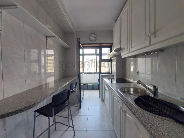 1 quarto, Porto Porto 4200 085 104328436