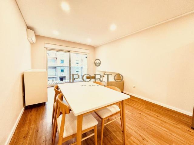 1 quarto, Porto Porto 4200 102629168
