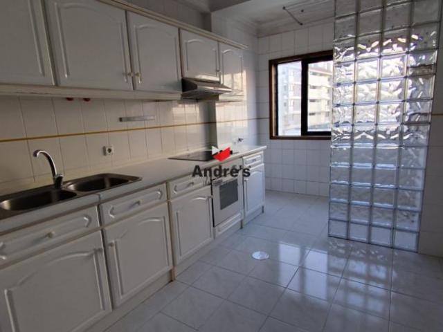 1 quarto, Porto Porto 4200 99410991