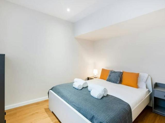 1 quarto, Porto Porto 4300 298 104992146