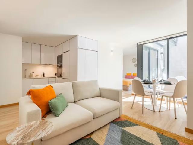1 quarto, Porto Porto 4300 464 98634594