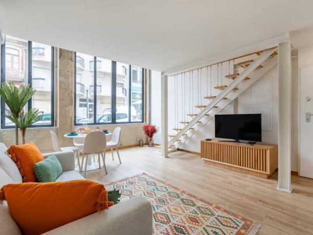 1 quarto, Porto Porto 4300 464 98634598