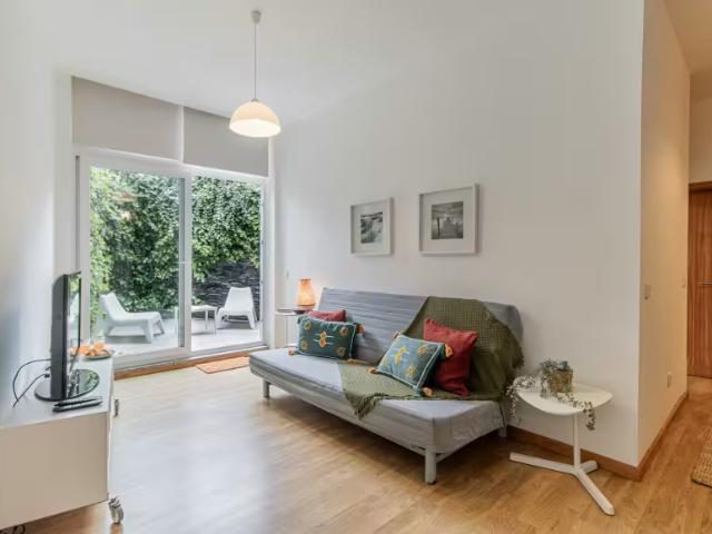 1 quarto, Porto Porto 97637036