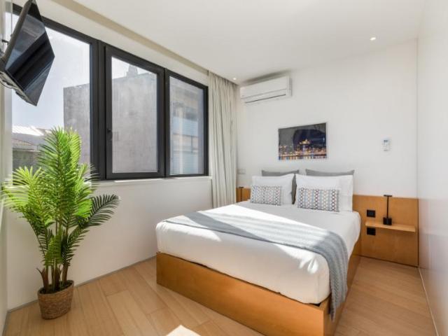 1 quarto, Porto Porto 98913512